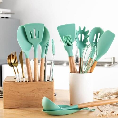 Silicone Kitchenware Heat Resistant Cooking Utensils Non-Stick Spatula Wood Handle Cooking Baking Tools Kitchen Accessories