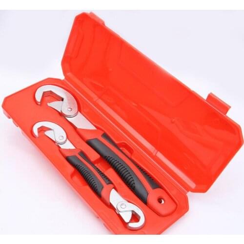 Multifunctional universal wrench, pipe pliers, movable wrench gloves, two sets of forging universal wrenches