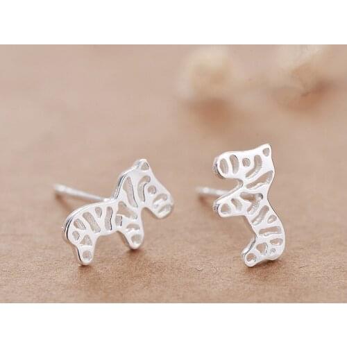 Real 925 Sterling Silver Animal Cute Zebra Shape Horse Stud Earrings For Women Party Casual Jewelry La Plata Brincos ES432