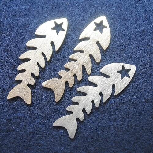 5pcs hot aluminium pendants golden colors fish shape size 50x15mm beads accessories for women bracelets making accessories