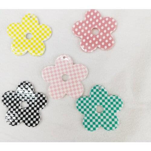 50pieces Korea diy flatbase 5 disc flowers with hole small Pendant Charms for Woman earring Jewelry making accessories 2021 new