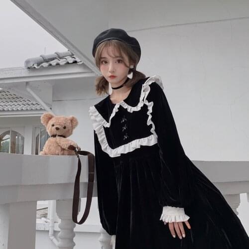 Lolita Autumn winter dress new Japanese dark girl wooden ear high waist was thin doll collar student small black dress