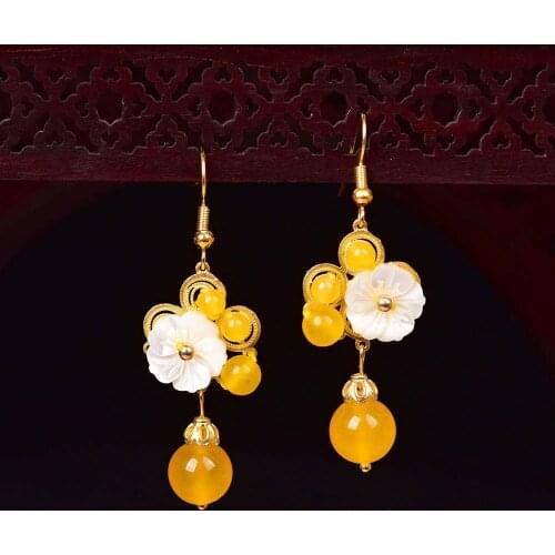 Temperamental Small Fresh Yellow Crystal Pendant Earrings Personal Simple Vintage Eardrop Woman Bijoux Accessories