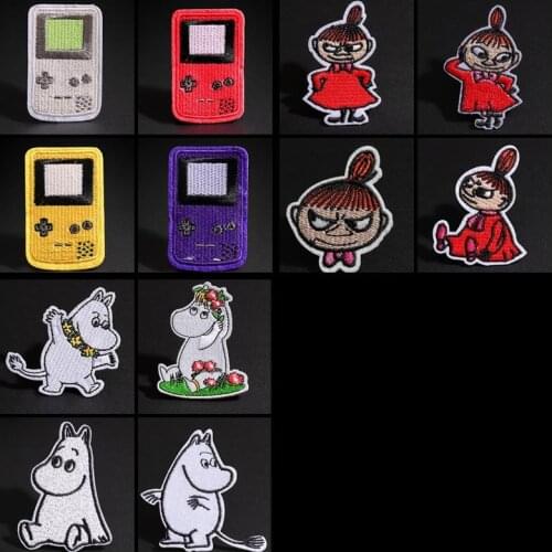 Cartoon Anime Flower Hippopotamus Patches Iron On Sunflower Witch Game Console Appliques Diy Cute Robot Cat Kid Clothes Decor