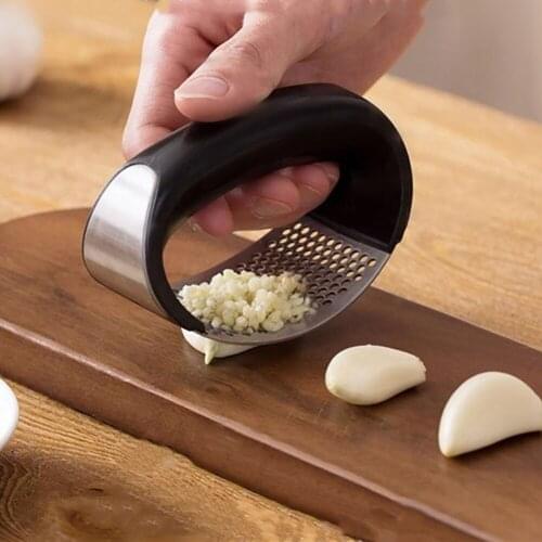 Multifunctional 304 Stainless Steel Garlic Press Curve Fruit Vegetable Tool Household Manual Device Kitchen Press Squeezer Handh