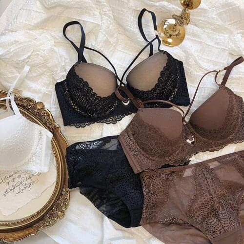 Sexy Hollow Out Lace Bra Brief Set Lightly Thicken Cross Bandage Women Bra and Panties Set of Underwear Push Up Girls Lingerie