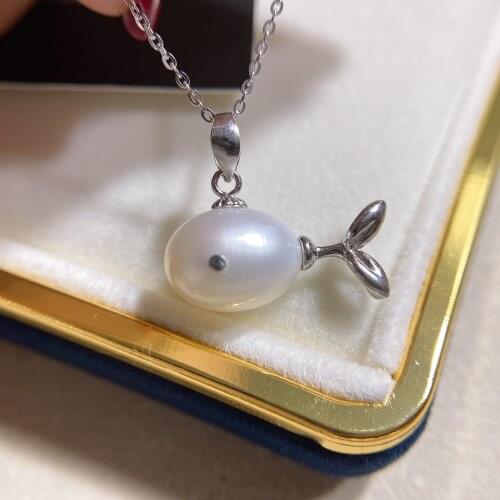 Unique Pearl Fish Design Freshwater Waterdrop Pearl Pendant Chain Necklace