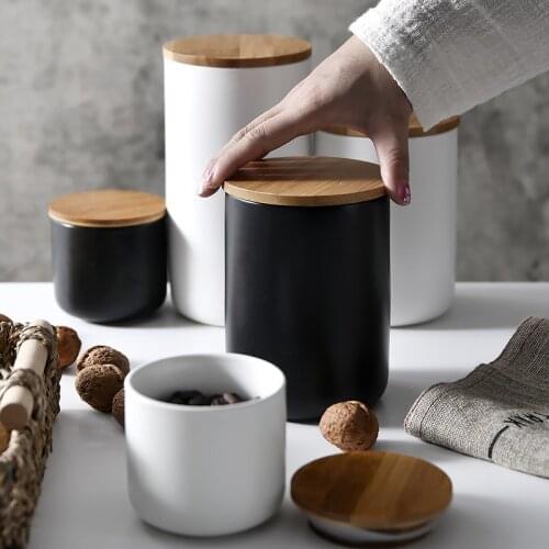 55Household ceramic airtight jar Nordic style coffee tea seasoning multigrain creative storage jar with lid cereal dispenser