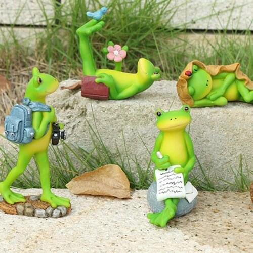 Travel frog cute animal creative decoration home decoration office desktop sculpture outdoor garden decoration resin crafts
