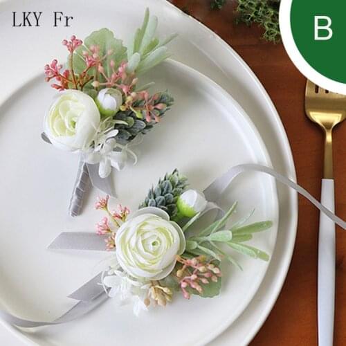 LKY Fr Wedding Wrist Corsage Bracelet Bridesmaids Silk Flowers Groom Boutonniere Pin Men Roses White Wedding Corsage Accessories