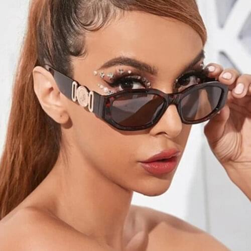 Fashion Luxury Sunglasses Women Personalized Metal Avatar Decorative Men Sunglasses Small Frame Women Sun Glasses UV400