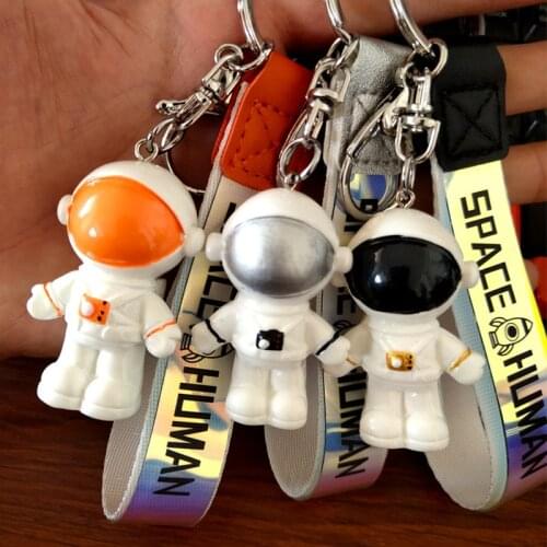 Creative Spaceman Astronaut Keychains Couple Car Resin Keychain Bag Pendant Space Human Key Chain Ornament Accessory