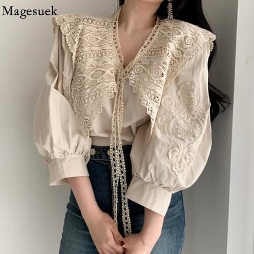 Korean Embroidery Lace Women Blouse New V Neck Floral Lace Stitching Loose Lantern Half Sleeve Shirt Spring Solid Tops 13523