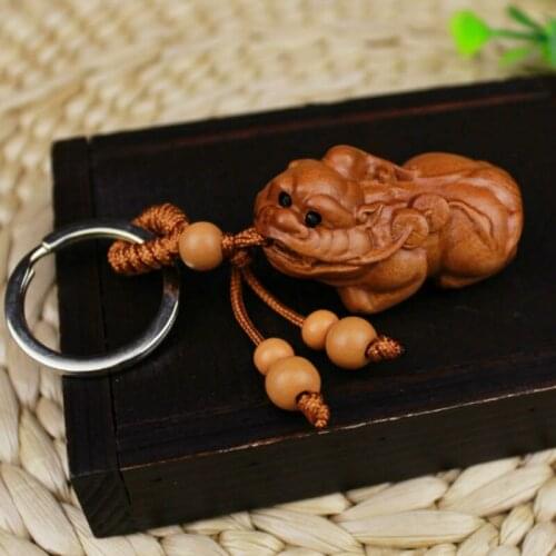 Pi Xiu Foo Dog Statue Wood 3D Carving Chinese Wealth Sculpture Keyring Key Chain
