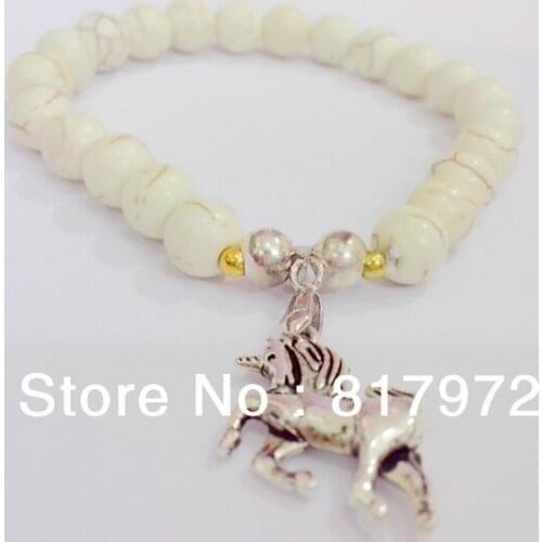 5pcs New Arrive Fashion Retro Silver Plated Dangle Lucky Horse Pendant White Stone Howlite Bead Bracelet Adjustable Party Gift