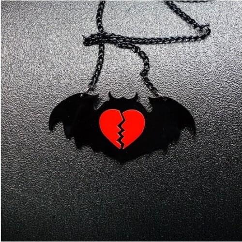 2018 New Fashion Geometric Acrylic Skull Creative Bat Pendant Necklace Punk Night Club Neo-Gothic Broken Heart Wing Necklace