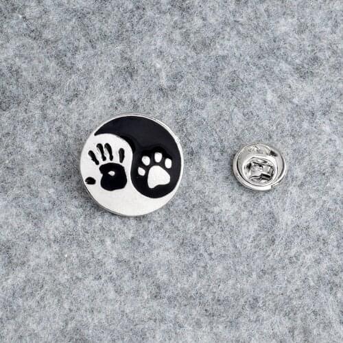 Paw ! Taiji Ying yang black and white round pendant Human hand print and dog print pins Lapel pin Badge Best friend