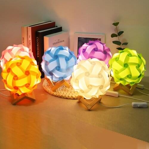 Creative ins bedroom bedside table lamp girl usb plug-in pink moon lamp sleep warm night light knitting lamp