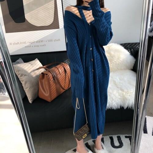 2020 Winter V-neck belt long womens sweater Korean version show thin temperament long-sleeved knitted cardigan 9867