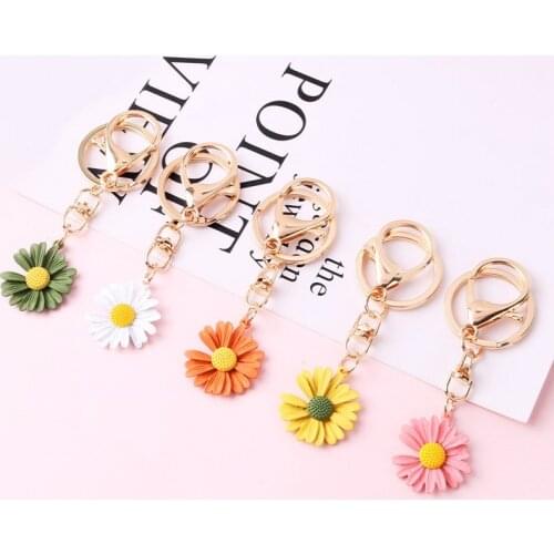Fashion Alloy Flower Keychain Cartoon Cute Daisy Key Ring Jewelry For Women Girl Car Bag Pendant Keyring Gift