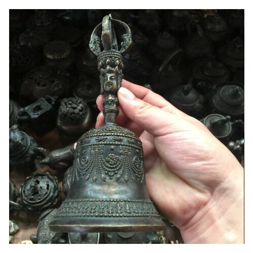 Sculpture bell shape, vivid image, exquisite workmanship, exquisite carving bell
