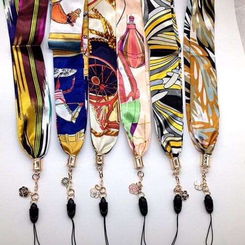 100pcs Phone Neck Lanyard for Keys Hang Chain ID Card Sun Flower Buckle Silk Scarf Flower Print keychain Lanyard For Girls