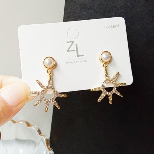 Sweet Girl Earrings 2021 Fashion New Temperament Earrings Sun Star Pearl Crystal Personality All-match Earrings Women Oorbellen