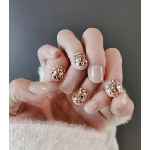 24pcs Nails Patch Full Champagne Diamonds Glue Type Short Paragraph Removable Fashion Manicure False Nails Patch NE