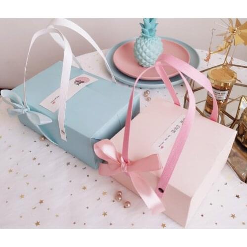 100pcs Pink Blue Paper Gift Box with Handle Mooncake Biscuit Candy Box Party Wedding Favors Giveaway Gift Boxes SN3803