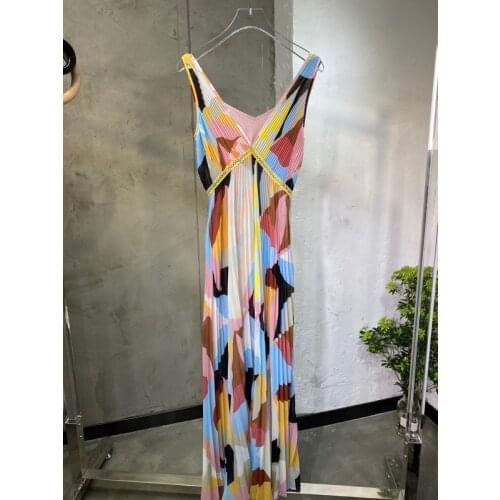 5.11 2020 Summer New Women Fashion Sexy V-neck Sleeveless Hollow out Geometric Contrast color Pleated Print Temperament Dress