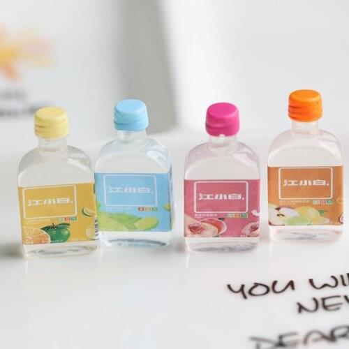 4pcs Dollhouse Miniature Juice Drink Simulation Wine Bottle Pretend Play Kitchen Food for Blyth barbies Doll Miniature toys
