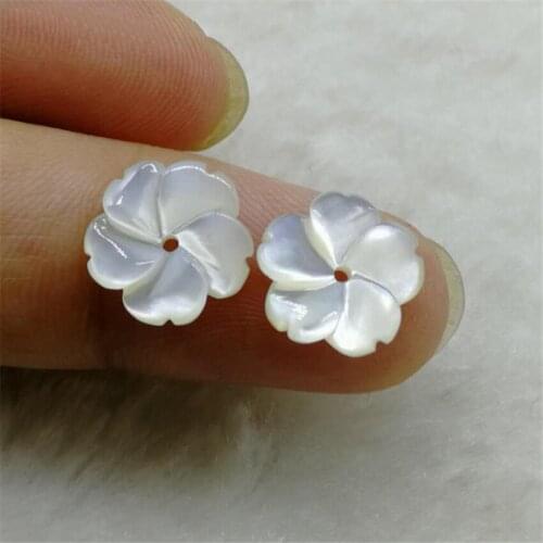 50PC 2021 New Good Quality Mother Of Pearl Five-Leaves Flower Shell Jewelry Accessories Shell
