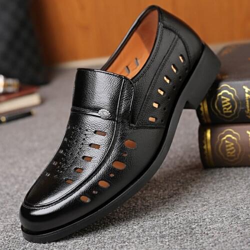 Summer Soft Leather Shoes Quality Mens Fashion Hollowed Genuine Leather Sandals Breathable Man Casual Shoes Father Sandalqp09
