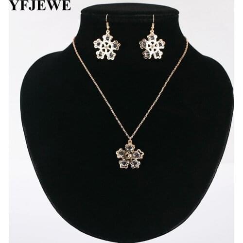 YFJEWE 2018 Top Fashion Women Classic Snowflake Necklaces Earrings Sets Charm Crystal Elegant Bridal Wedding Jewelry Sets N171