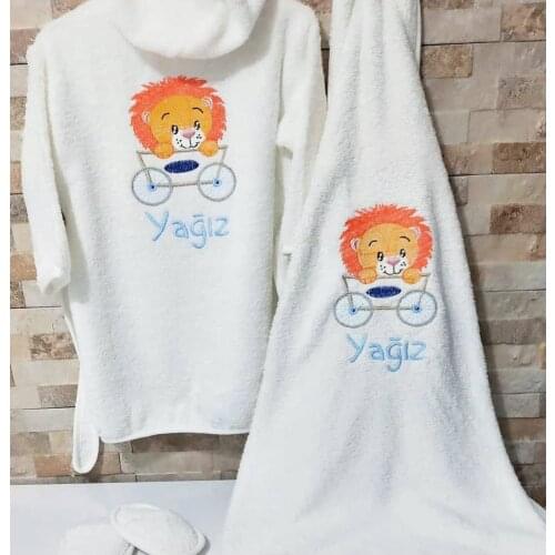 Jaju Baby Handmade, Cycling Lion and Name Custom Embroidered Bathrobe SET