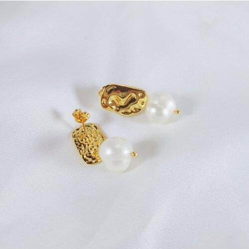 2021 Fashion S925 silver retro simple natural thread pattern pearl earrings for women