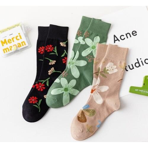 New Cozy Breathable Combed Cotton Socks Women Cute Sweet Green Khaki Black Flower Socks Autumn Winter Tube Casual Socks Sokken