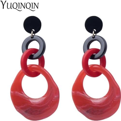 Hot Sale Elegant Long Dangling Charm Resin Acrylic Earrings Women Big Geometric Dangle Pendant Statement Earing Fashion Jewelry