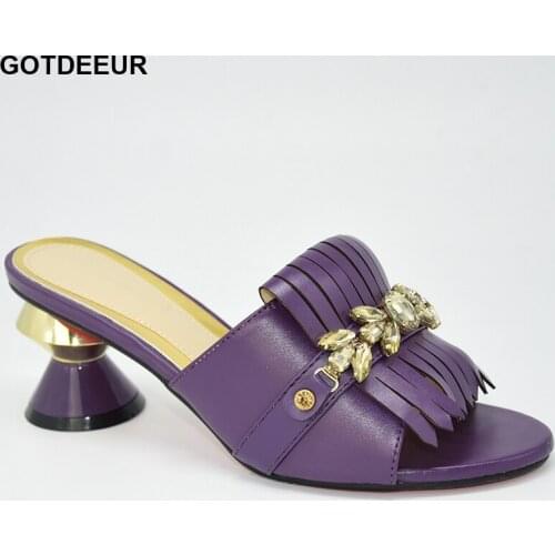 New Fashion Womens Shoes of Good Quality In The Factory Cheap Summer Womens Shoes Decorated with Rhinestone Elegant Lady Pumps