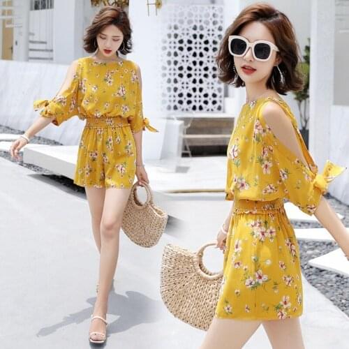 Yellow Boho Jumpsuit 2019 Beach Shorts Women Floral Overalls Holiday Female Playsuit Elegant Jumpsuits For Women 2019 DD2144