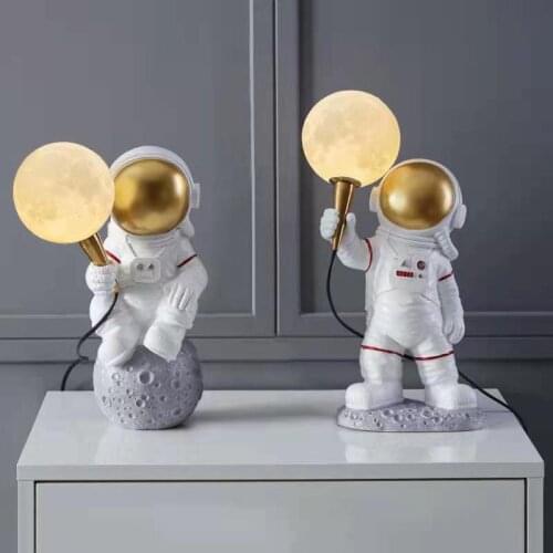 Nordic Creative Astronaut Ornaments Spaceman Moon Desk Light Living Childrens Bedroom Bedside Cartoon Decoration Table Lamps