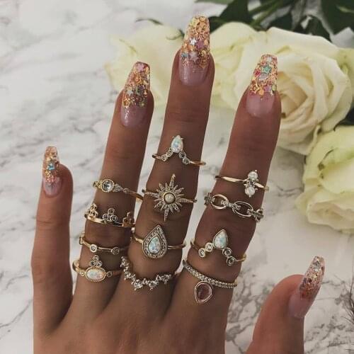 12 Pcs/Set Bohemian Vintage Star Crystal Finger Ring Set Fashion Gold Gem Crown Knuckle Midi Rings Women Jewelry Accessories