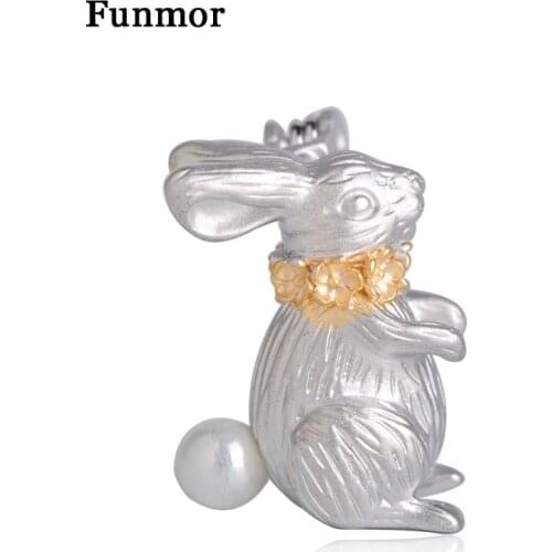 Funmor Cute Rabbit Brooches Simulated Pearl Pins Women Children Coat Sweater Cardigans Decoration Jewelry Gathering Accessories