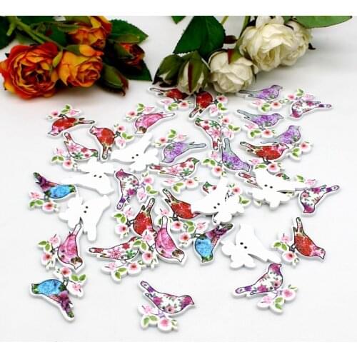 50pcs/lot Wooden buttons Colorful Little bird Buttons Handmade Noel Accessories Scrapbooking for DIY Craft Decoration Buttons