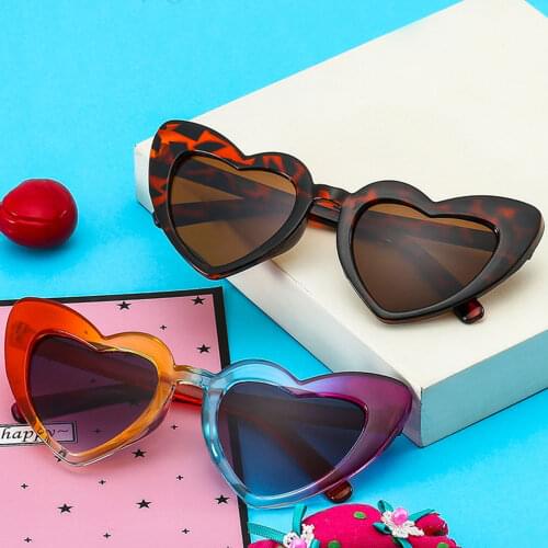 FOCUSNORM 7 Colors Summer Fashion Boys Girls Sunglasses Retro Style Heart Frame Outdoor Casual Glasses