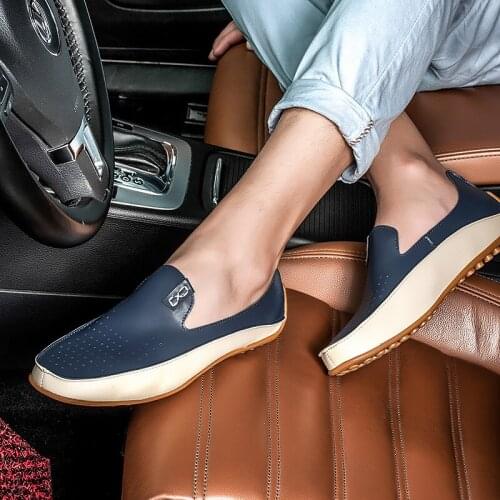 Men Leather Casual Loafers Summer Flats Slip-on Breathable Moccasins Autumn Punching Drive Shoes Outdoor Plus Size 47
