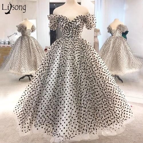 Vintage Off the shoulder Short Prom Dresses 2020 Lush Dots Tulle Ankle Length vestidos Cocktail Dress Gowns Lace Up Robe Custom