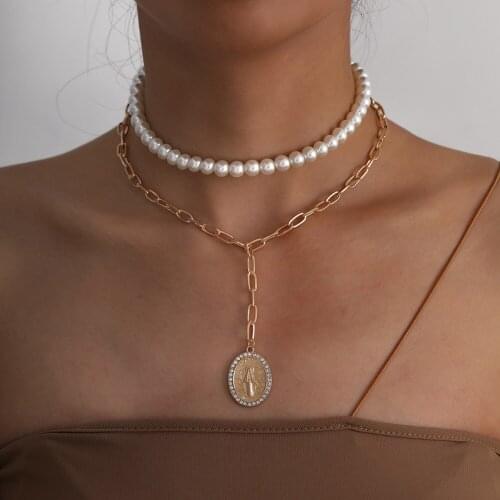 Simple Portrait Pendant Necklace Female Pearl Double Layer Statement Neck Chain Fashion Jewelry Gift