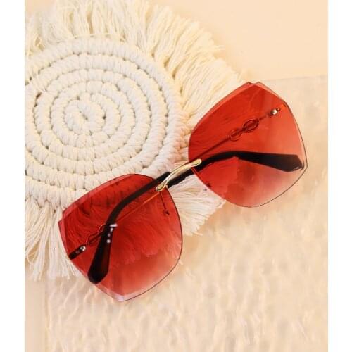 I seek love Mens Sunglasses