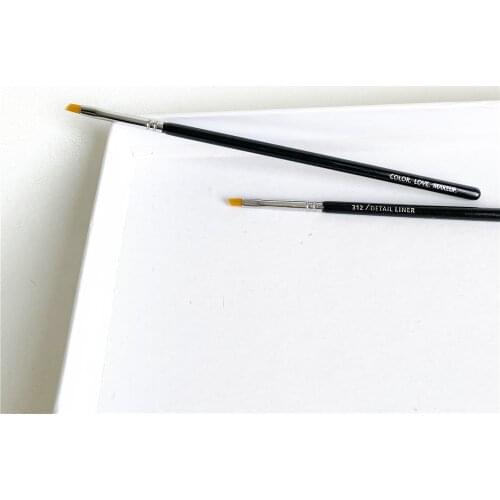 312 Detail Liner Brush - Precise Angled eyeliner Makeup Brush for Gel or Cream eyeliner